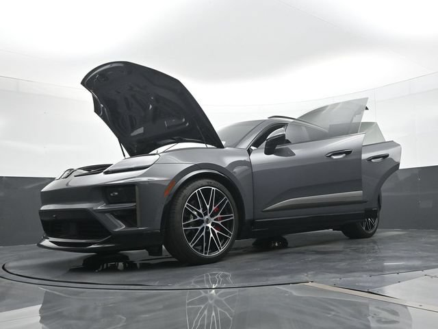 Certified 2025 Porsche Macan Turbo Electric AWD/4WD image 31