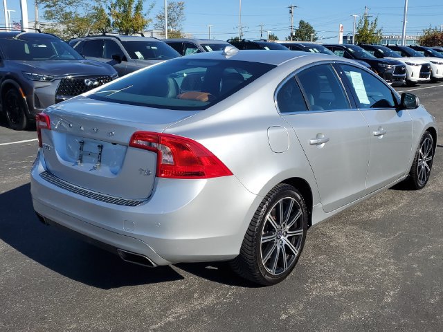 Used 2015 Volvo S60 T5 Platinum w/ Climate Package FWD image 4