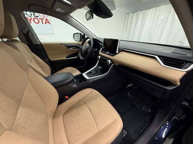 Certified 2025 Toyota RAV4 XLE AWD/4WD image 9