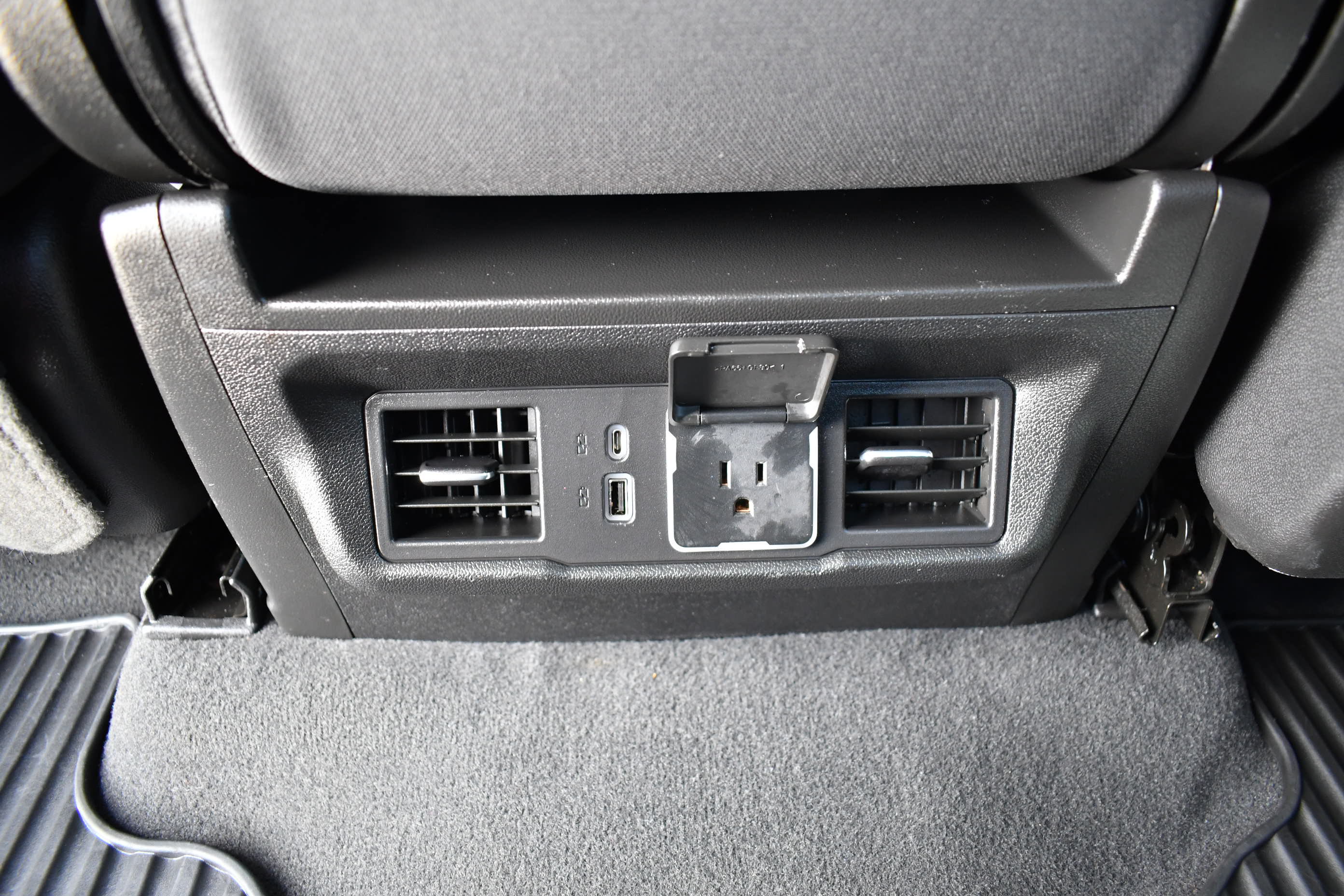 Used 2023 Chevrolet Silverado 1500 LT RWD image 26