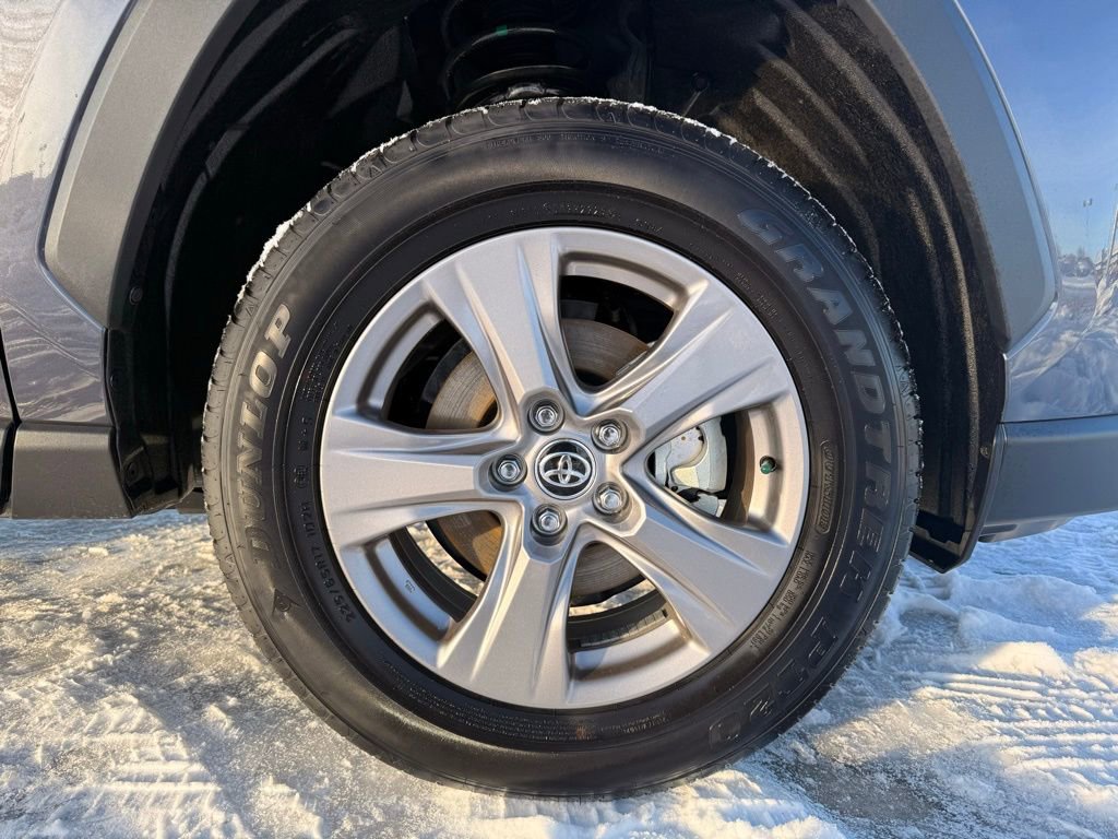 Used 2025 Toyota RAV4 XLE image 30