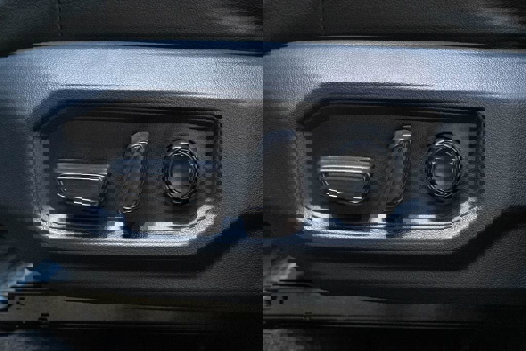 Used 2023 Toyota Tundra Limited w/ Power Package image 22