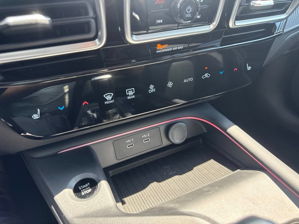 New 2026 Nissan Sentra SR w/ SR Premium Package FWD image 14