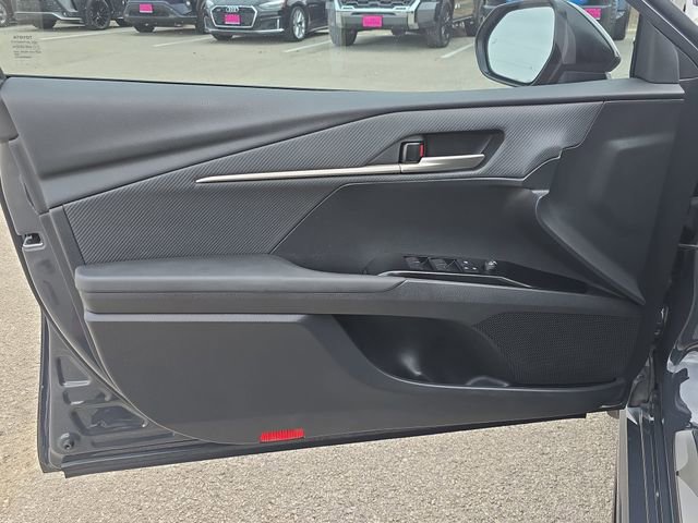 Used 2025 Toyota Camry SE w/ Convenience Package image 26