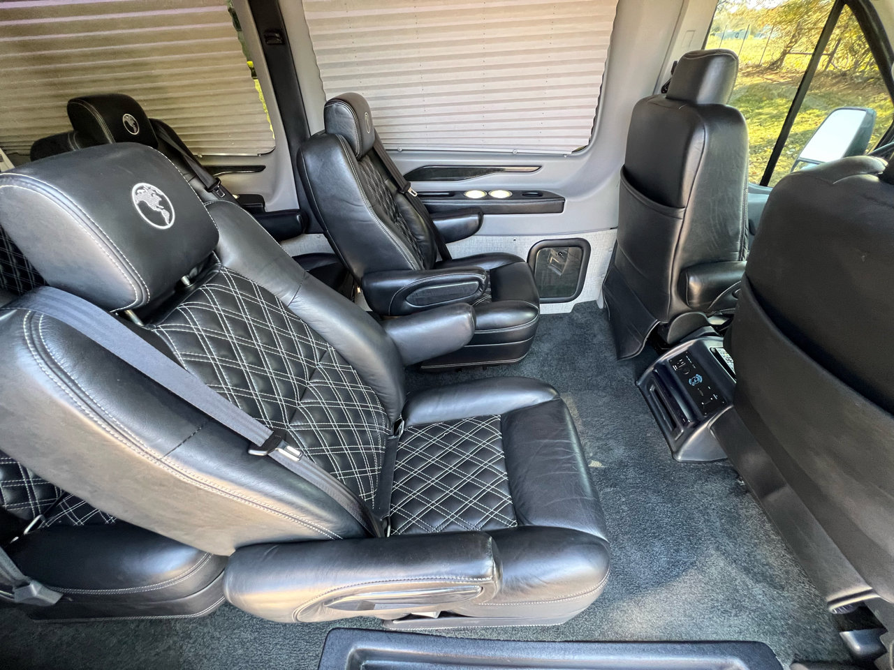 Used 2022 Ford Transit 250 Medium Roof AWD image 43