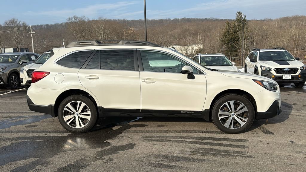 Used 2019 Subaru Outback 3.6R Limited image 2