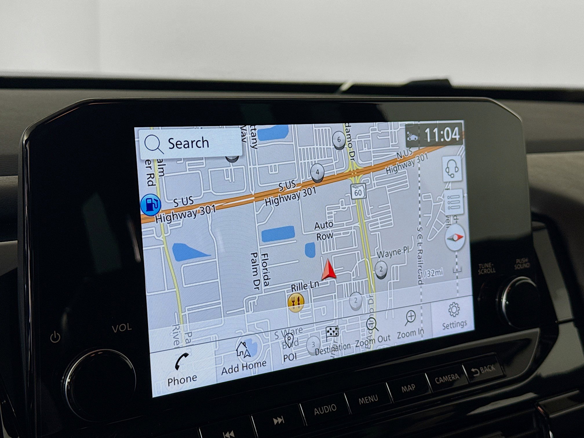 Used 2024 Nissan Pathfinder SL w/ Black Appearance Package image 14