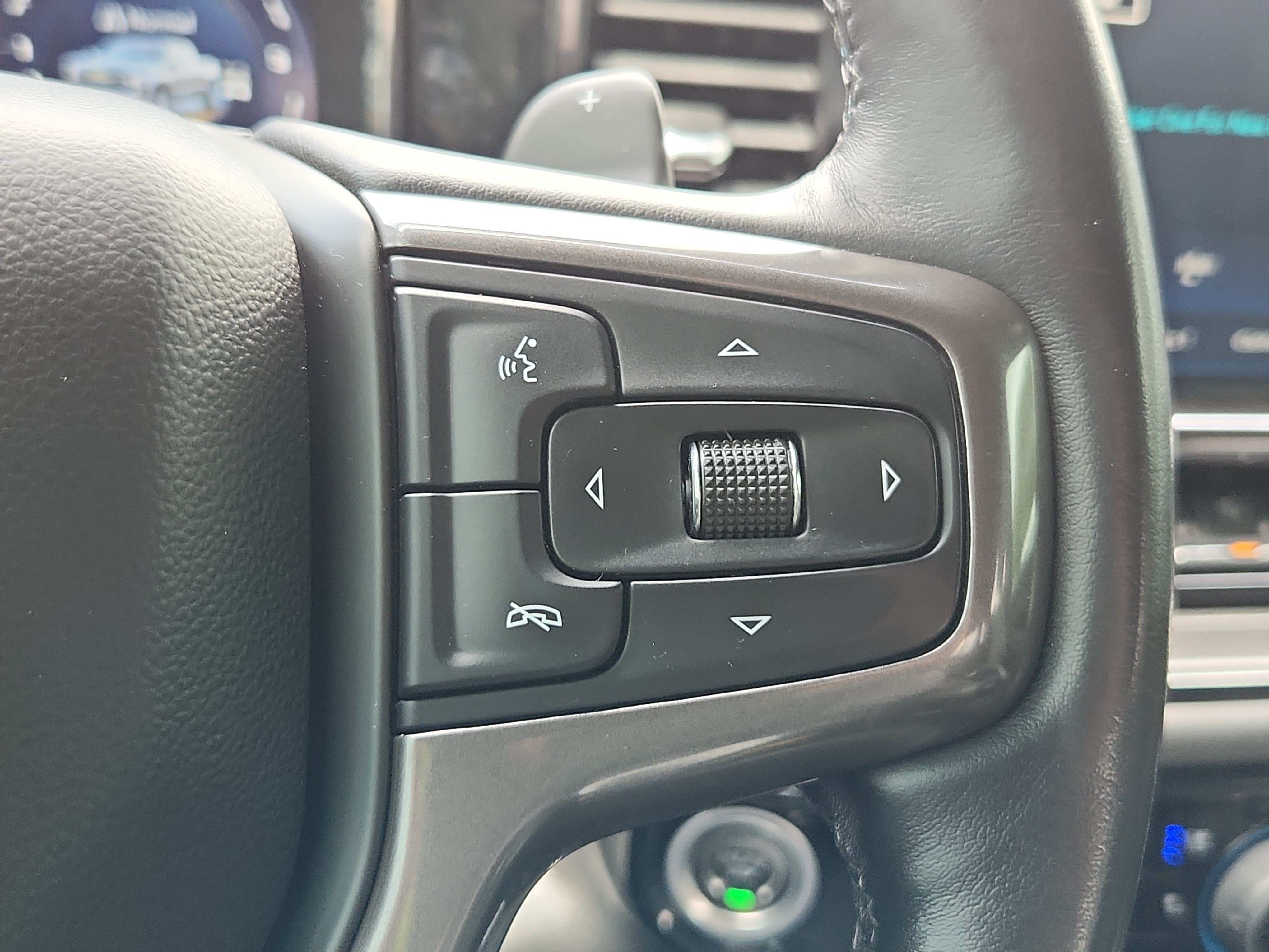 Used 2022 Chevrolet Silverado 1500 ZR2 w/ Technology Package AWD/4WD image 19
