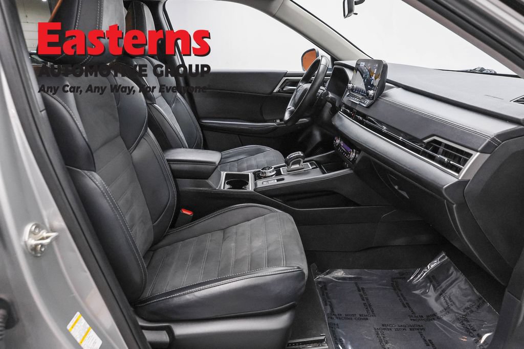 Used 2024 Mitsubishi Outlander SE FWD image 23