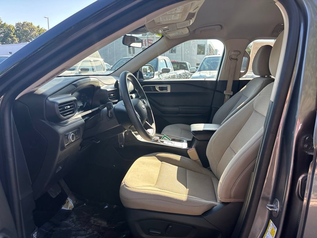 Used 2021 Ford Explorer 2WD video 2