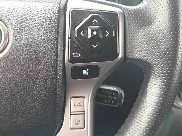 Used 2021 Toyota 4Runner SR5 AWD/4WD image 40