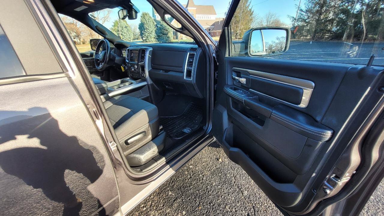 Used 2021 RAM 1500 Classic Warlock w/ Luxury Group AWD/4WD image 16