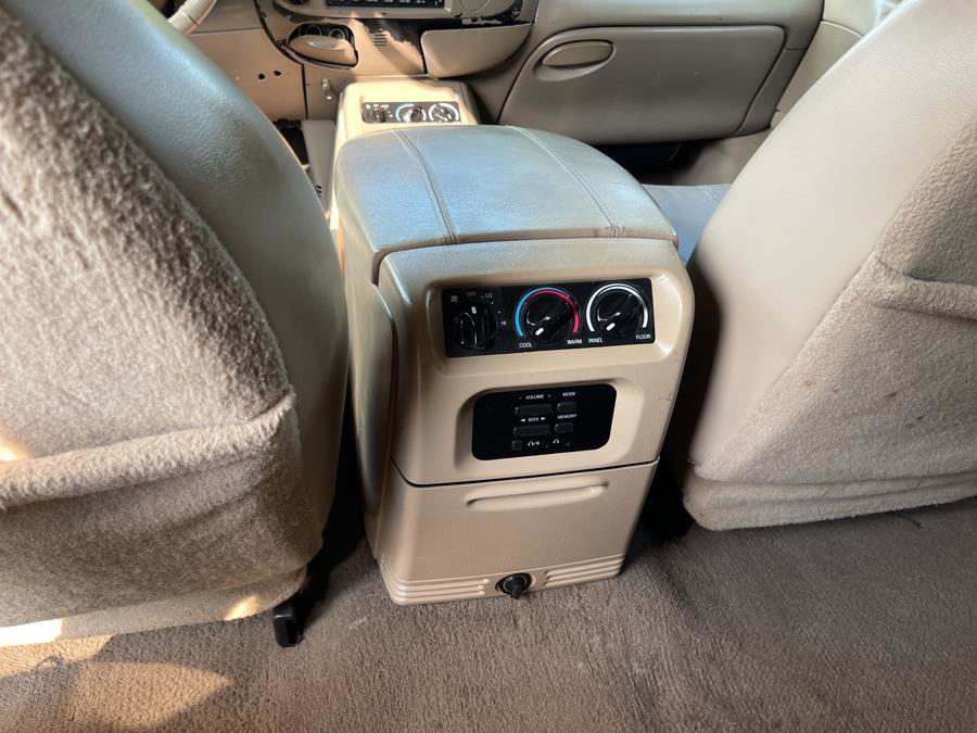 Used 2001 Ford Expedition Eddie Bauer image 20