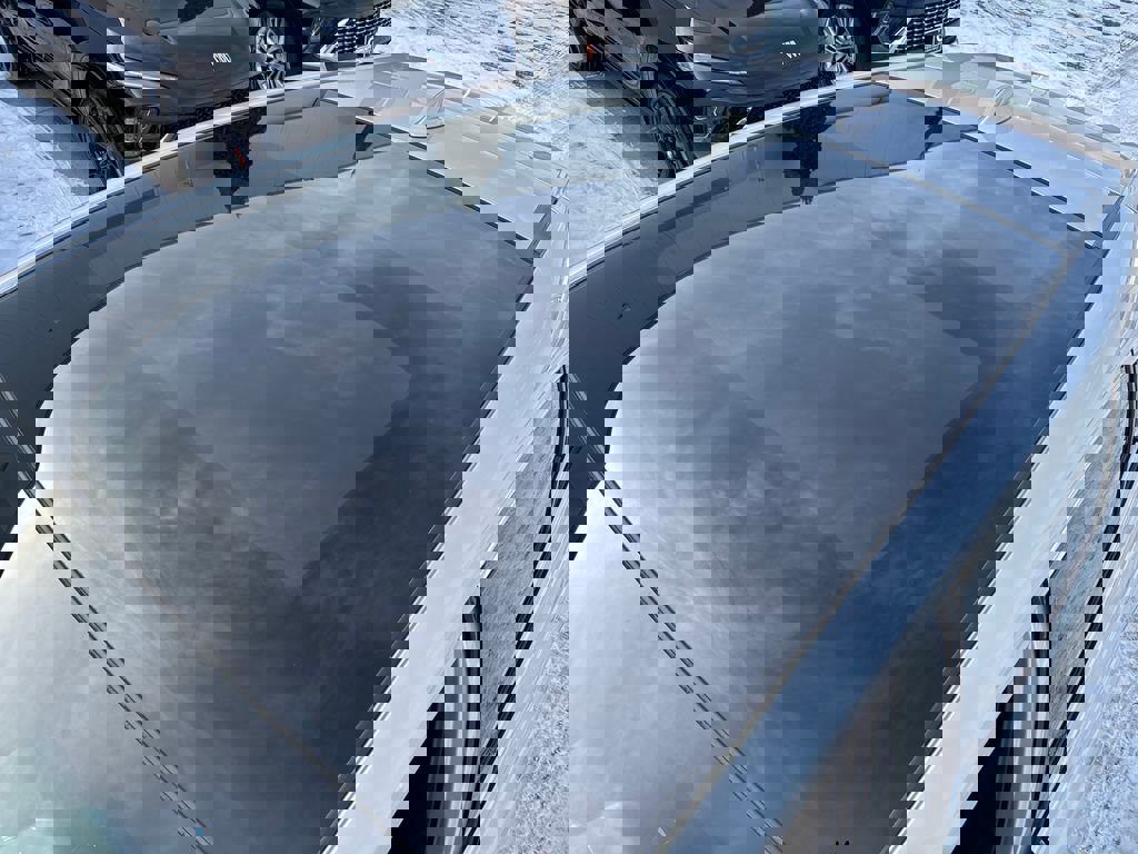 Used 2021 Toyota Venza Limited image 10