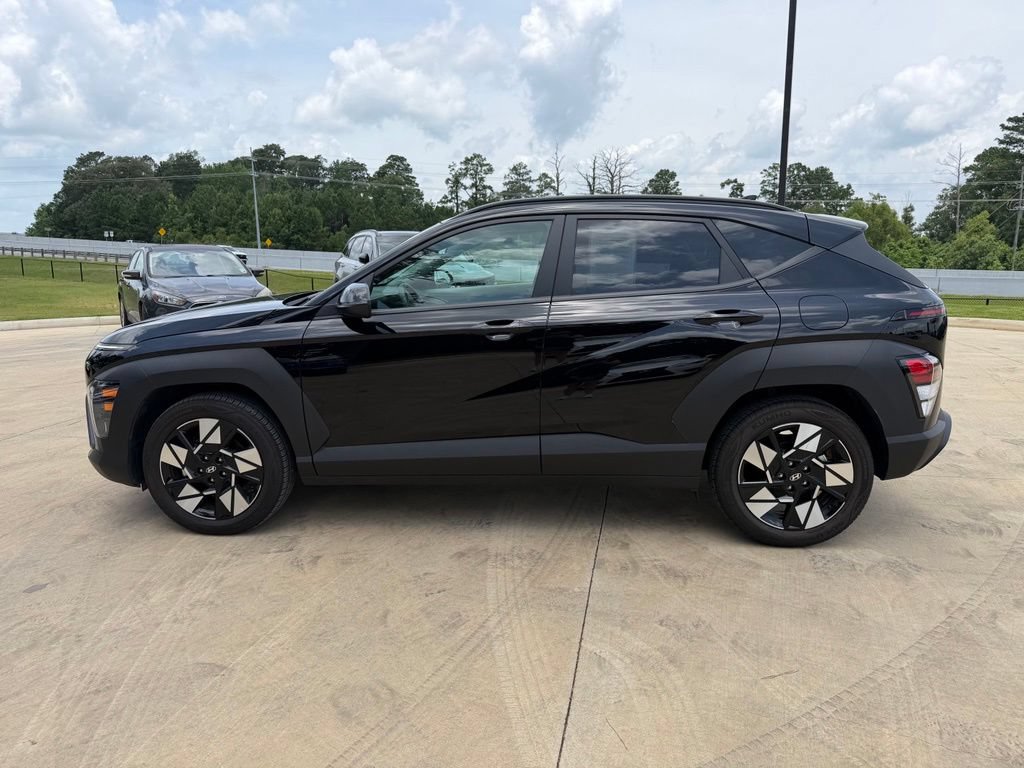 Certified 2025 Hyundai Kona SEL FWD image 2