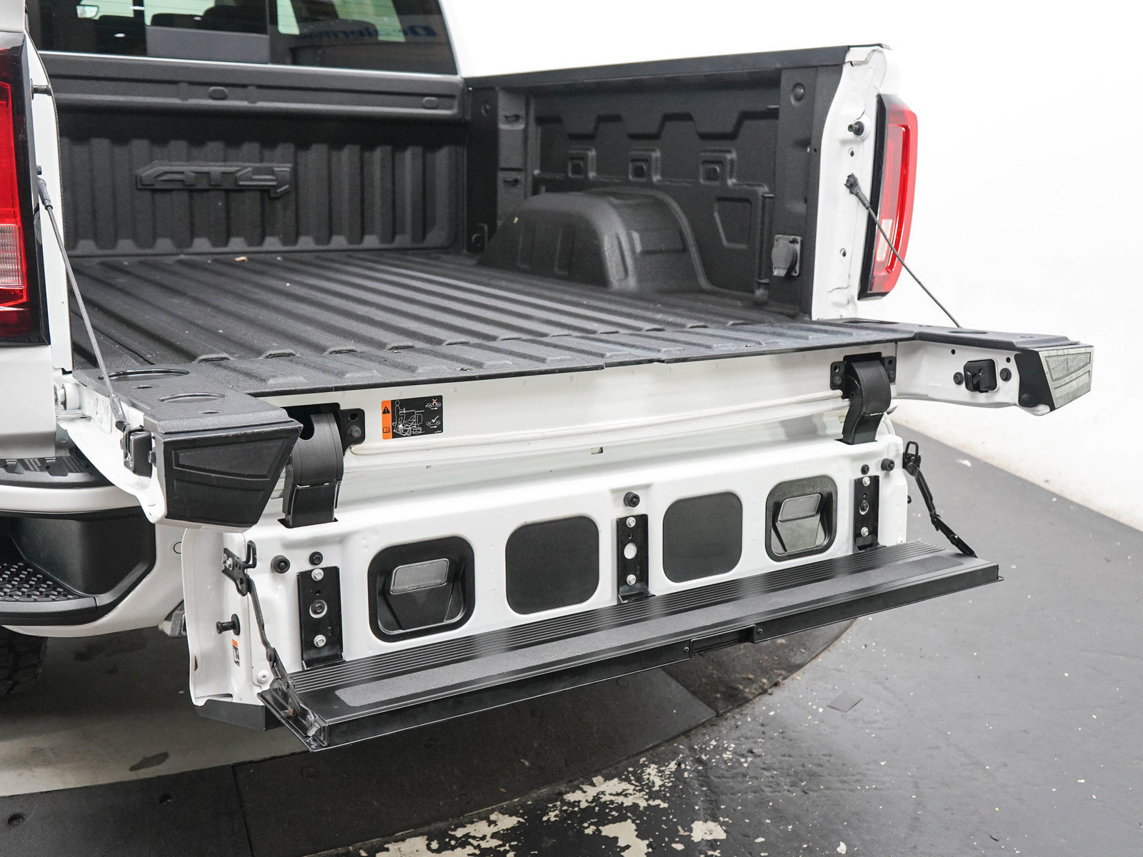 Used 2021 GMC Sierra 1500 AT4 w/ AT4 Value Package AWD/4WD image 17