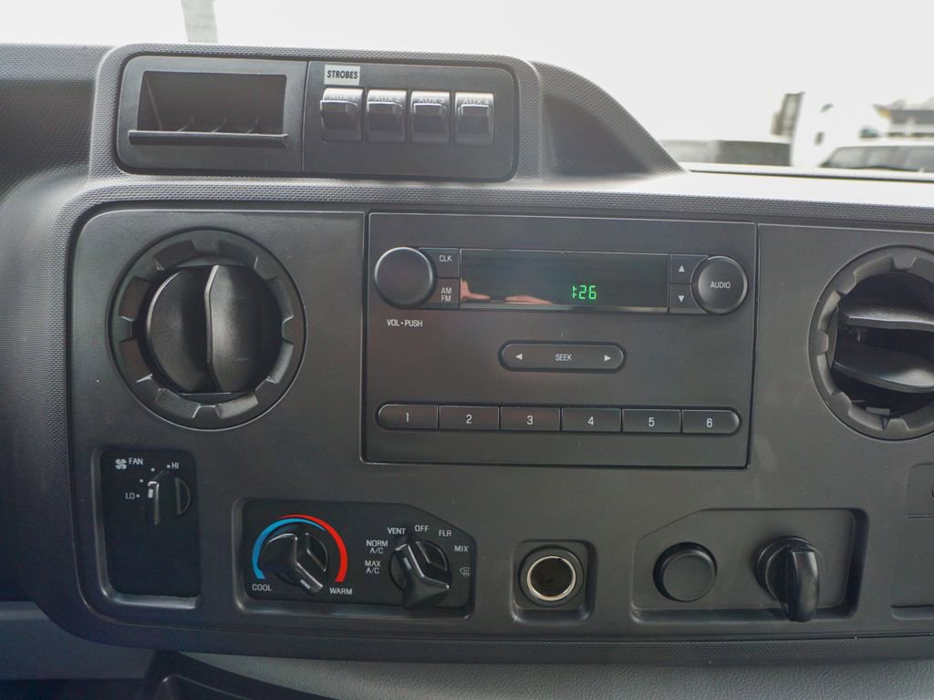 Used 2019 Ford E-350 and Econoline 350 Super Duty w/ Power Windows & Locks Group image 19