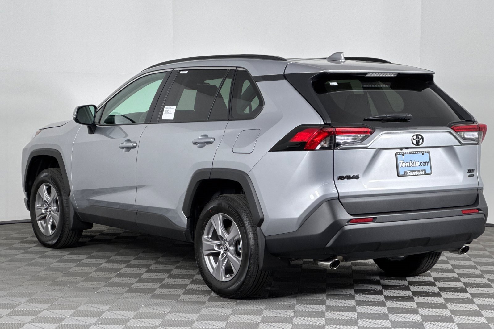 New 2025 Toyota RAV4 XLE image 6