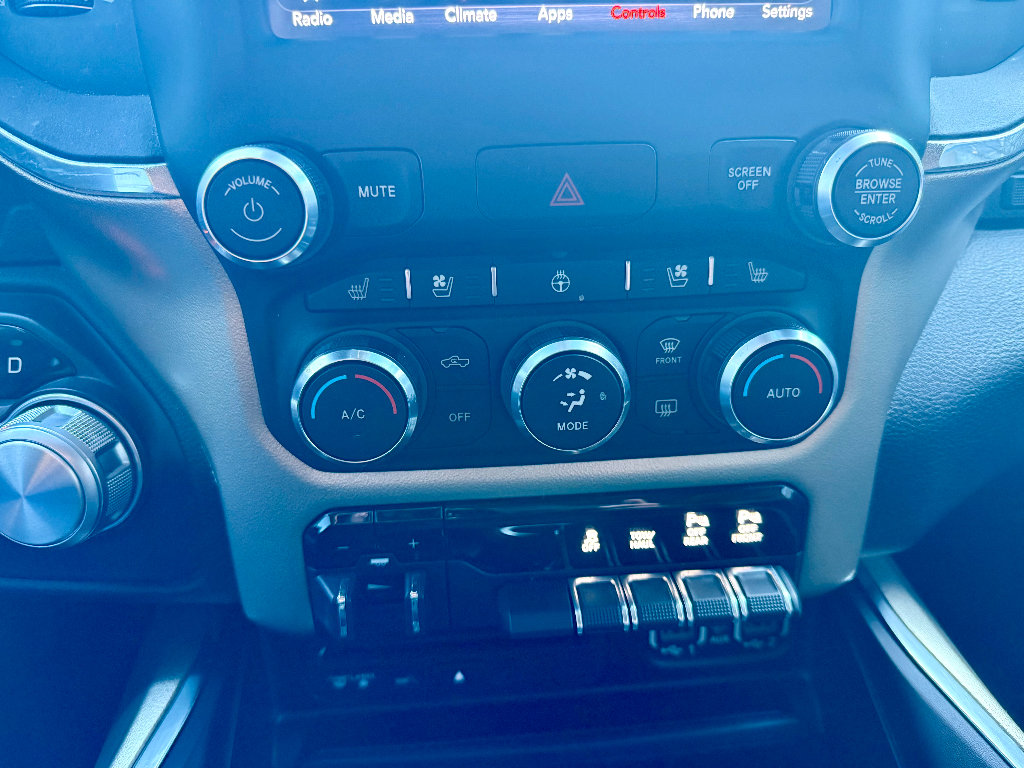 Used 2019 RAM 1500 Laramie image 21