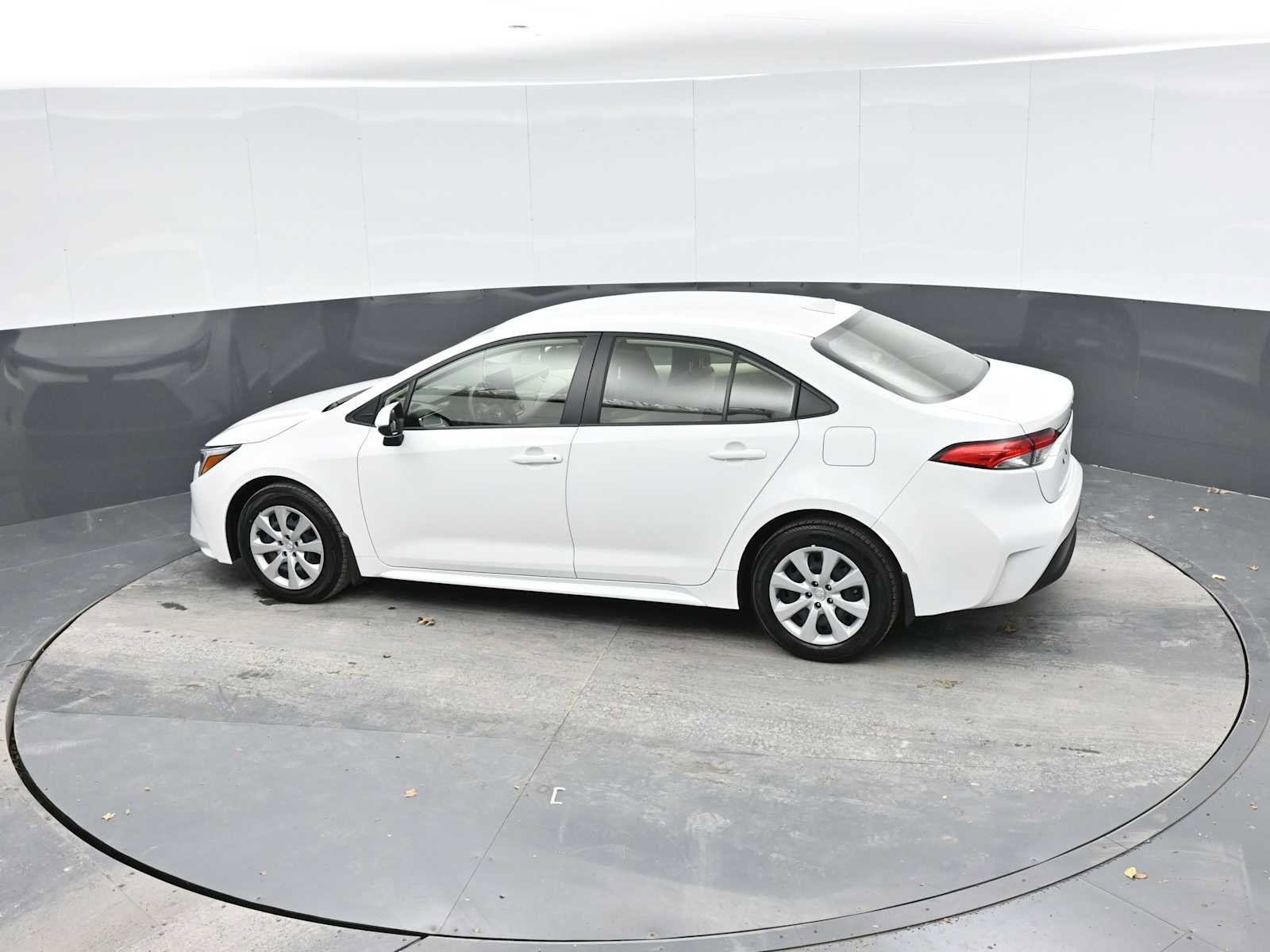 Used 2024 Toyota Corolla LE image 11