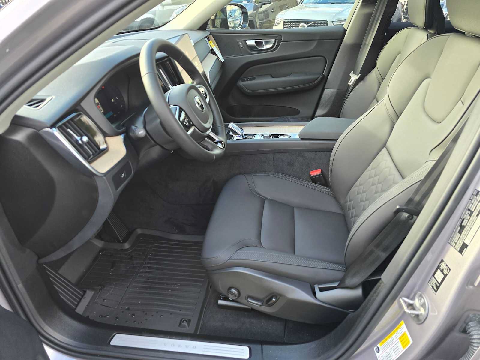 Used 2026 Volvo XC60 B5 Plus w/ Protection Package Premier AWD/4WD image 21