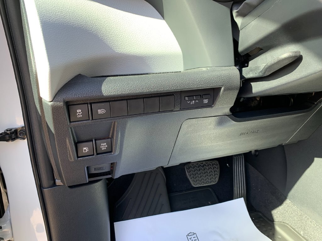 New 2026 Toyota Sienna XLE AWD/4WD image 31