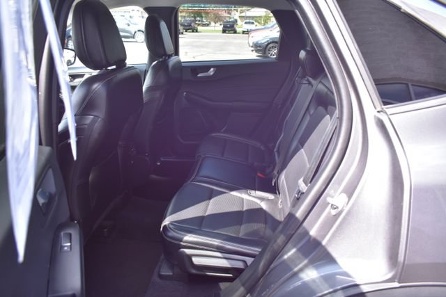 Used 2023 Ford Escape Platinum AWD/4WD image 34