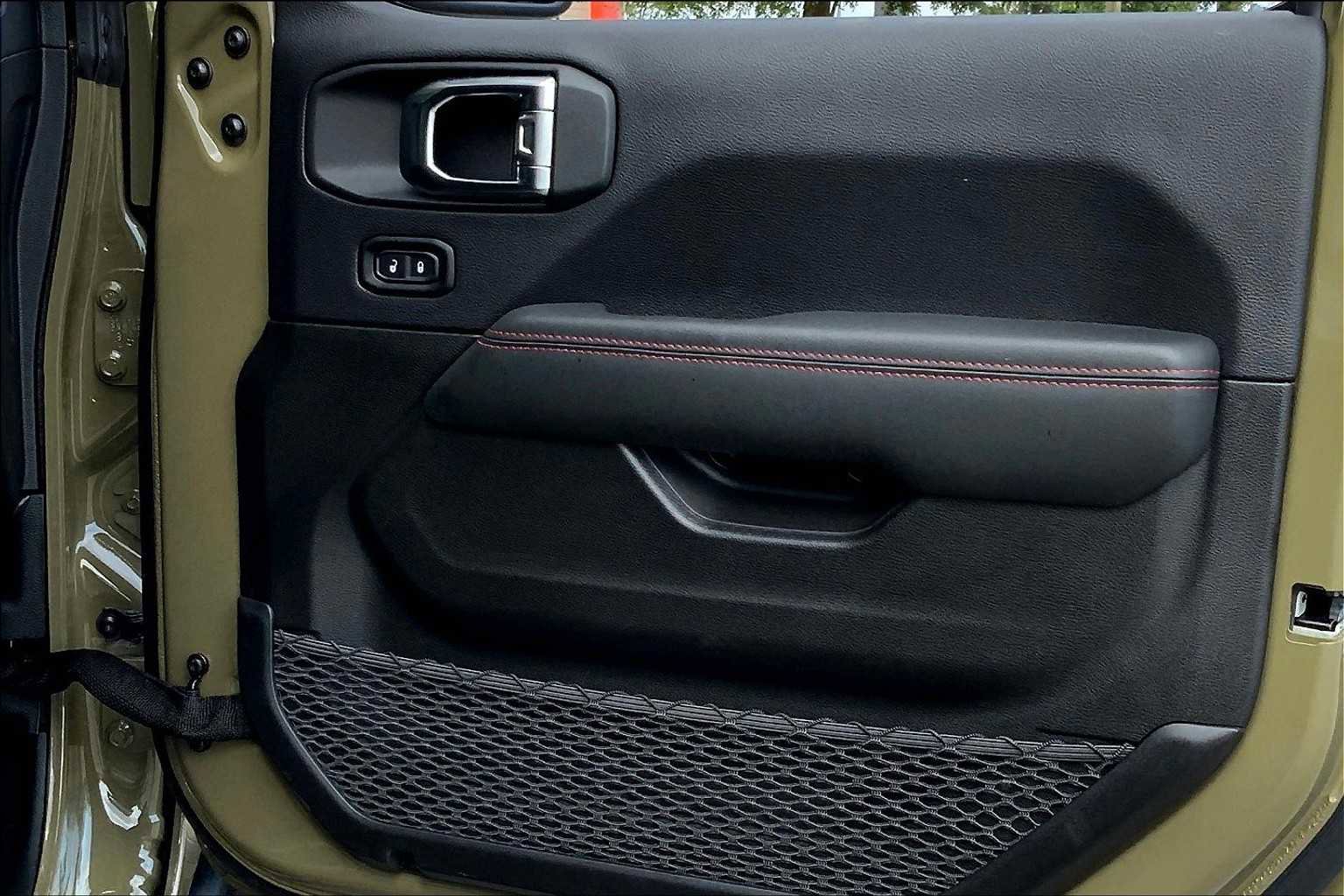 Used 2025 Jeep Wrangler Unlimited Rubicon image 22