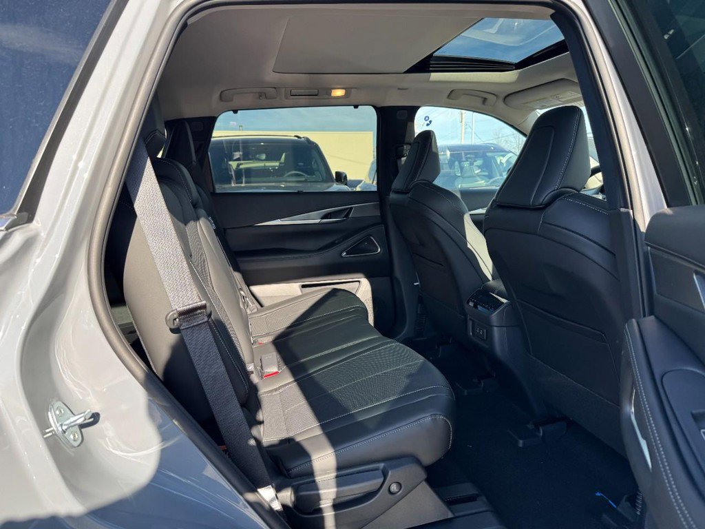 New 2026 INFINITI QX60 Luxe w/ Cargo Package image 5