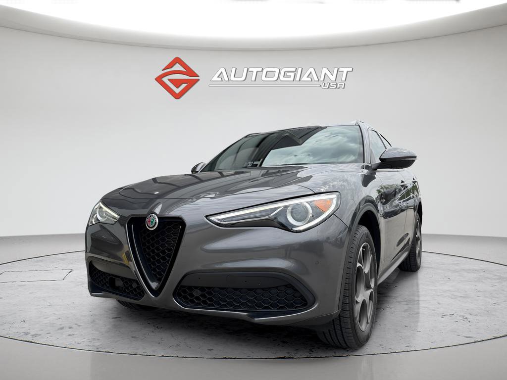 Used 2022 Alfa Romeo Stelvio Sprint RWD image 4