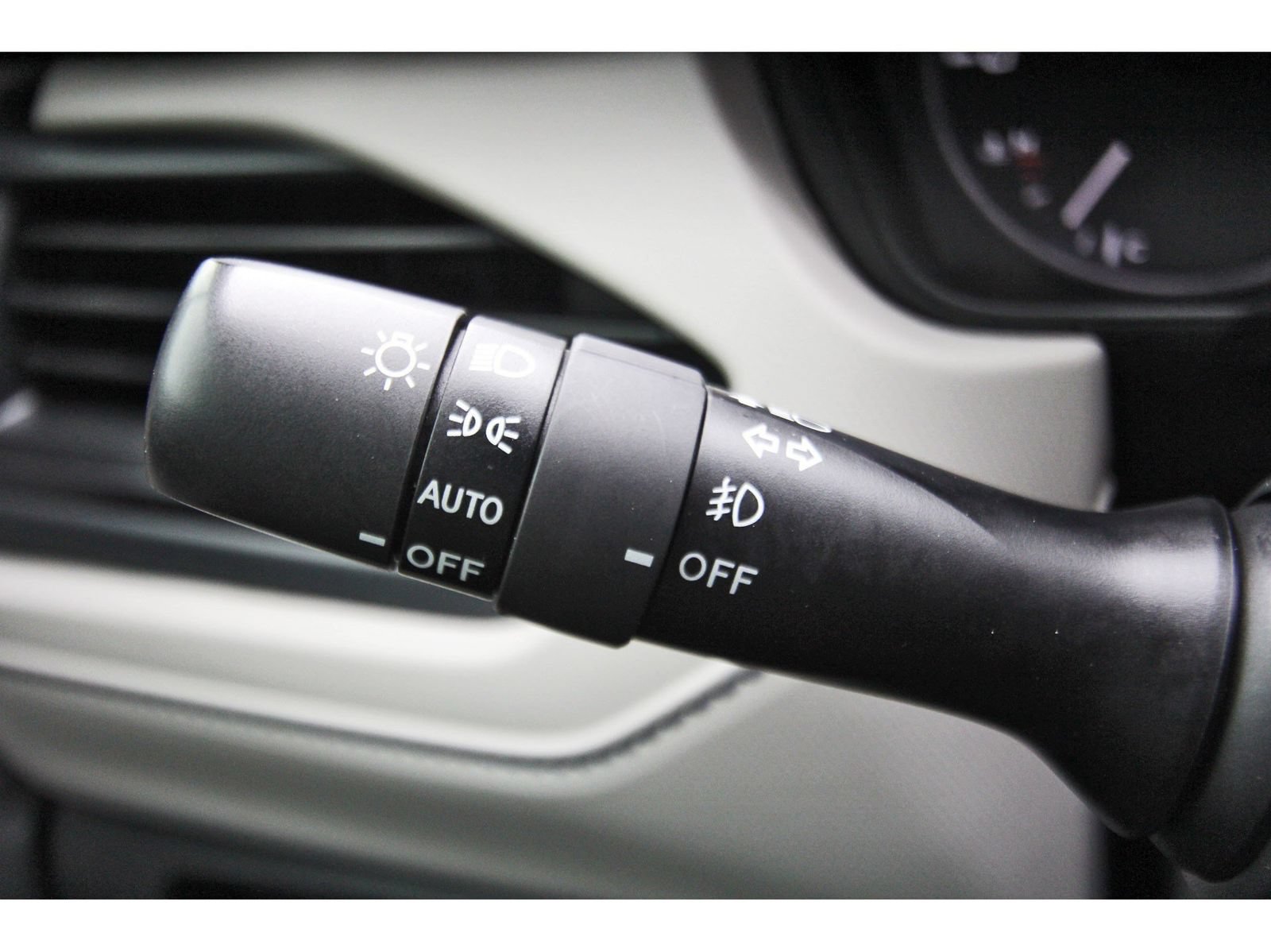 Certified 2025 Subaru Forester Premium AWD/4WD image 17