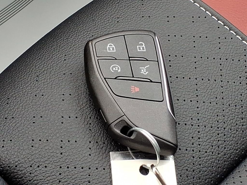 New 2026 Chevrolet Traverse RS w/ LPO, Floor Liner Package AWD/4WD image 25