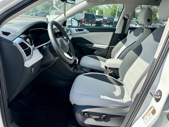 New 2026 Volkswagen Taos SE AWD/4WD image 11