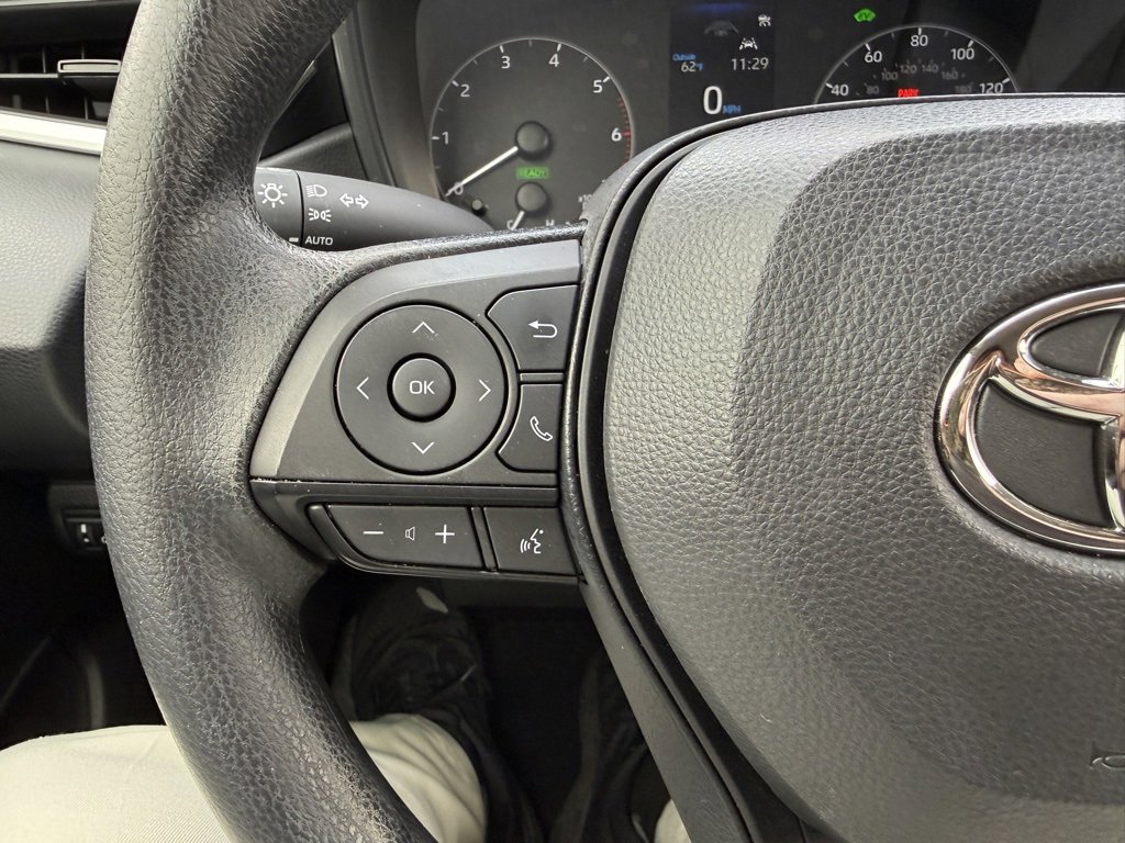 Certified 2025 Toyota Corolla LE image 18