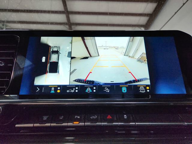 Used 2024 Chevrolet Silverado 3500 High Country w/ Technology Package AWD/4WD image 24