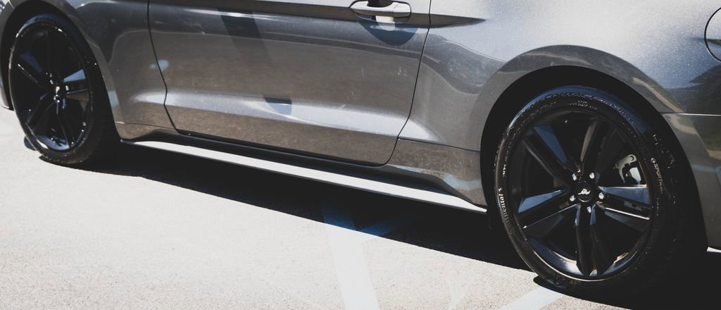 Used 2017 Ford Mustang Premium w/ Ecoboost Performance Package image 8