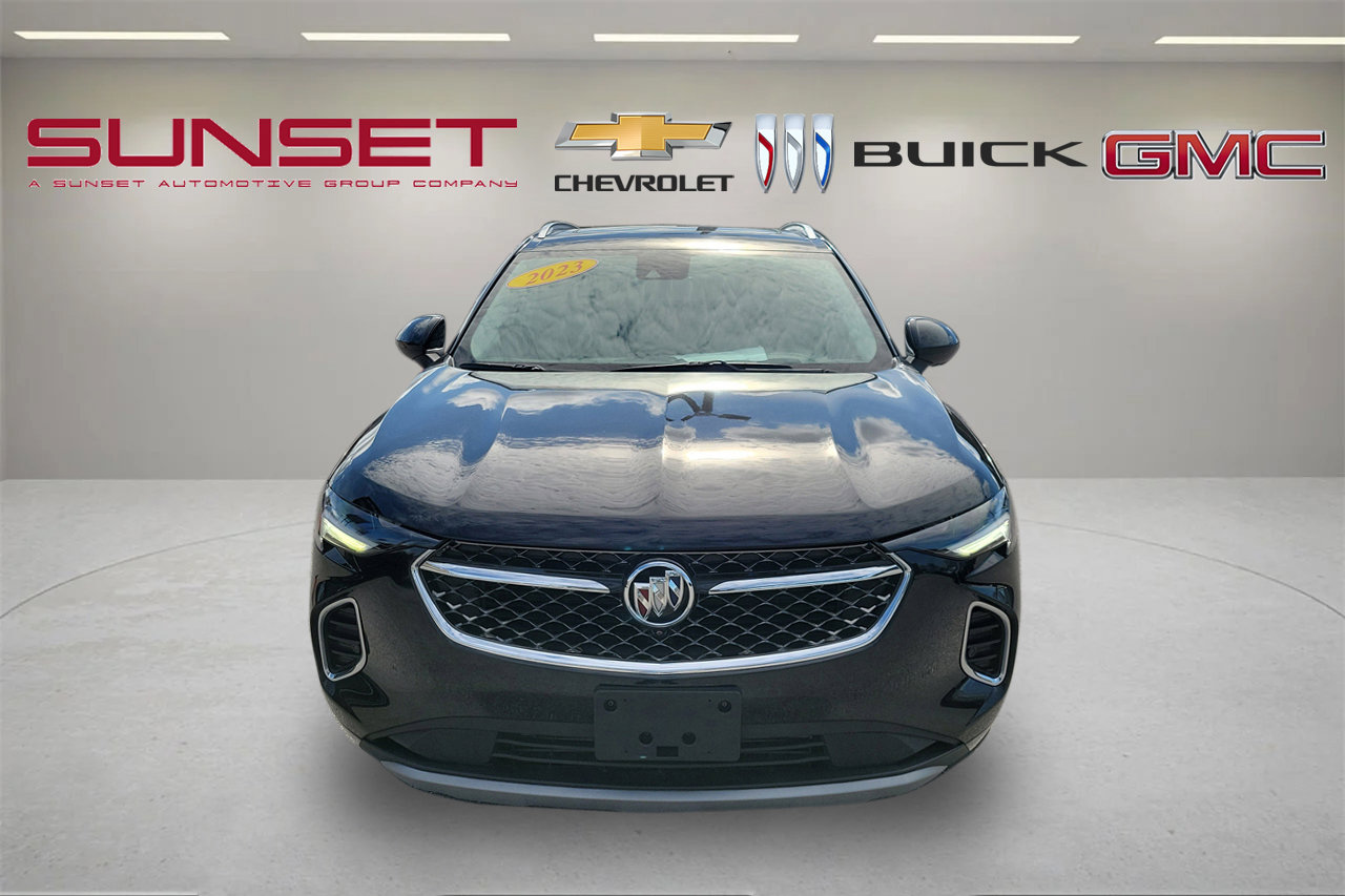 Certified 2023 Buick Envision Avenir image 2