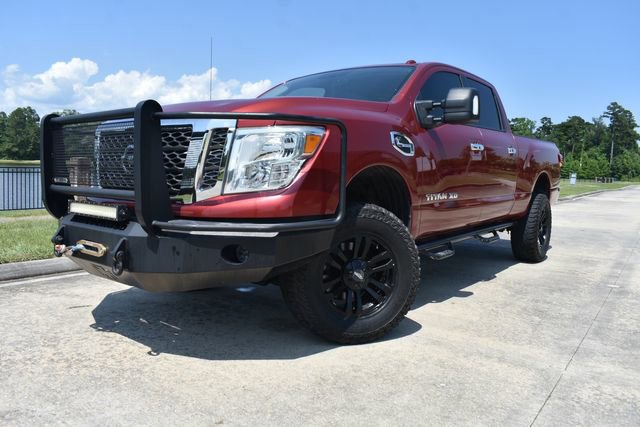 Used 2017 Nissan Titan SV image 1