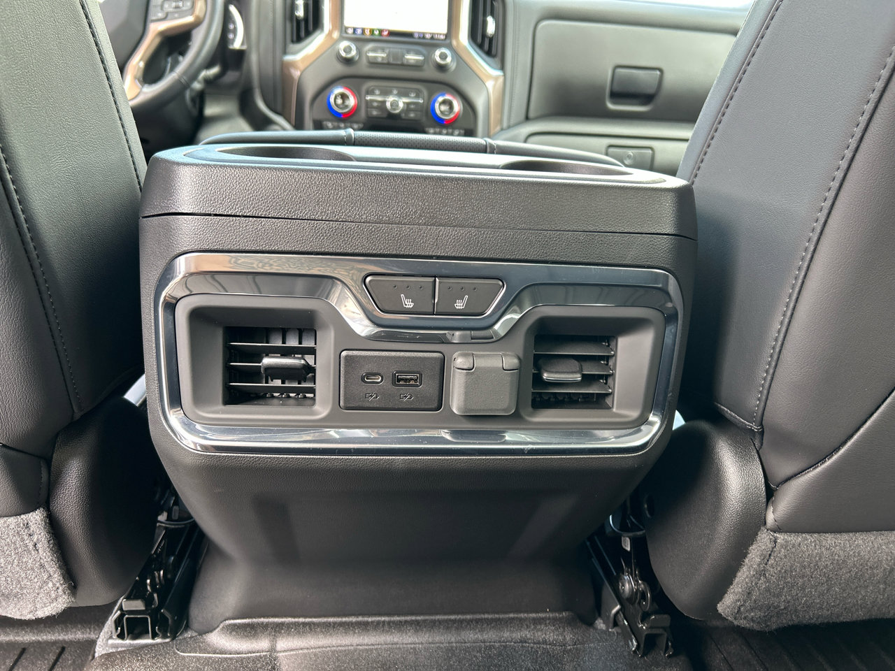 Used 2023 Chevrolet Silverado 3500 High Country image 11