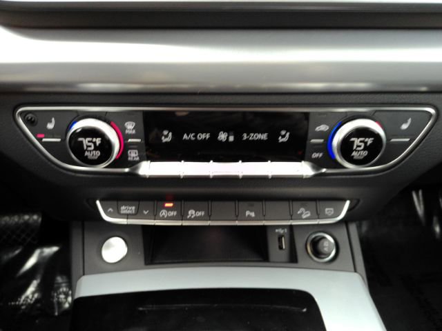 Used 2024 Audi Q5 2.0T Premium image 45