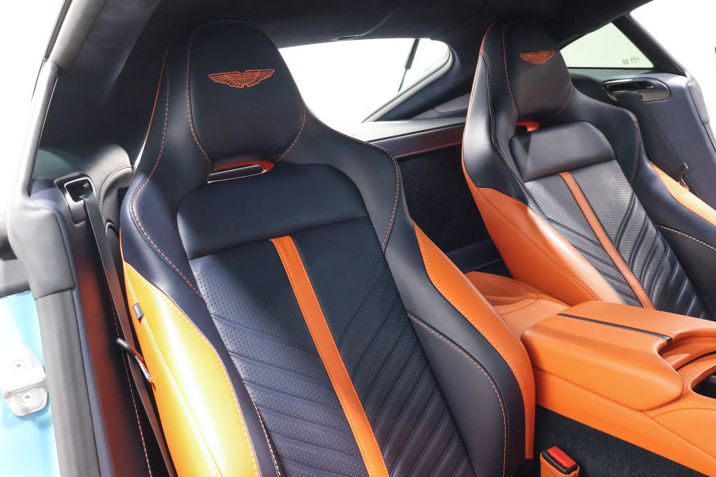 Used 2023 Aston Martin V12 Vantage image 30