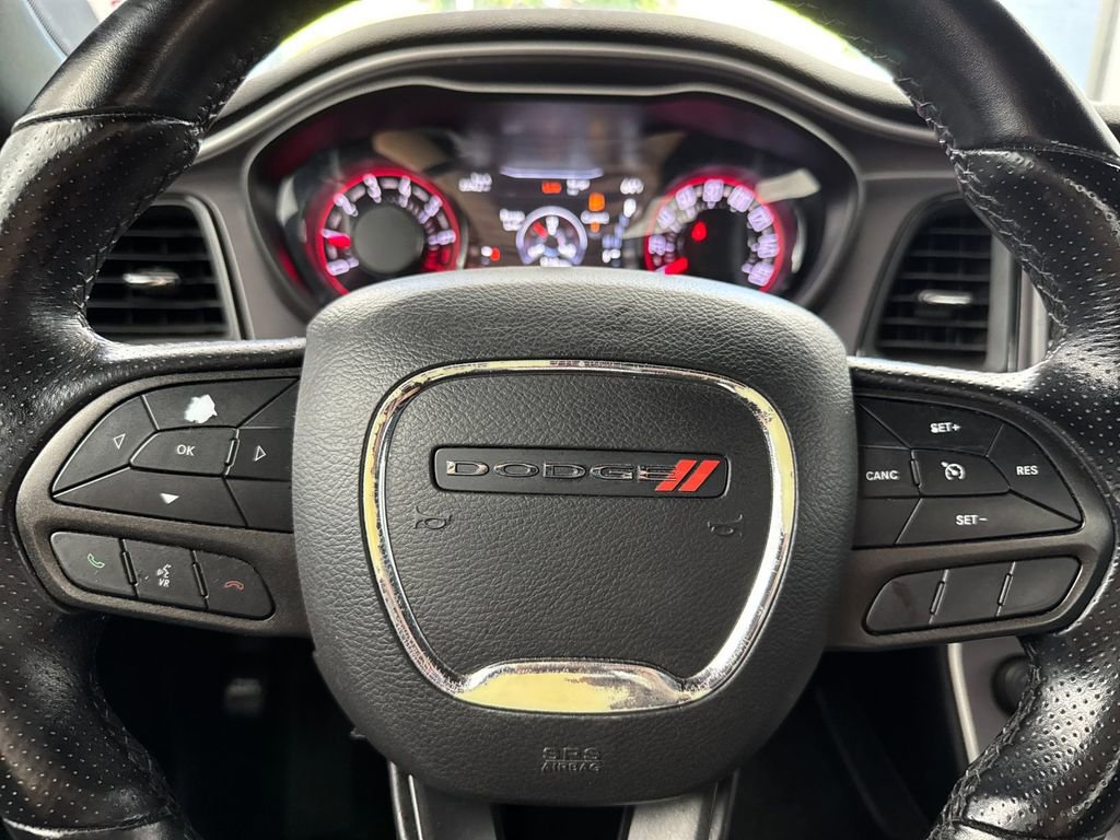 Used 2022 Dodge Challenger SXT w/ Blacktop Package AWD/4WD image 21