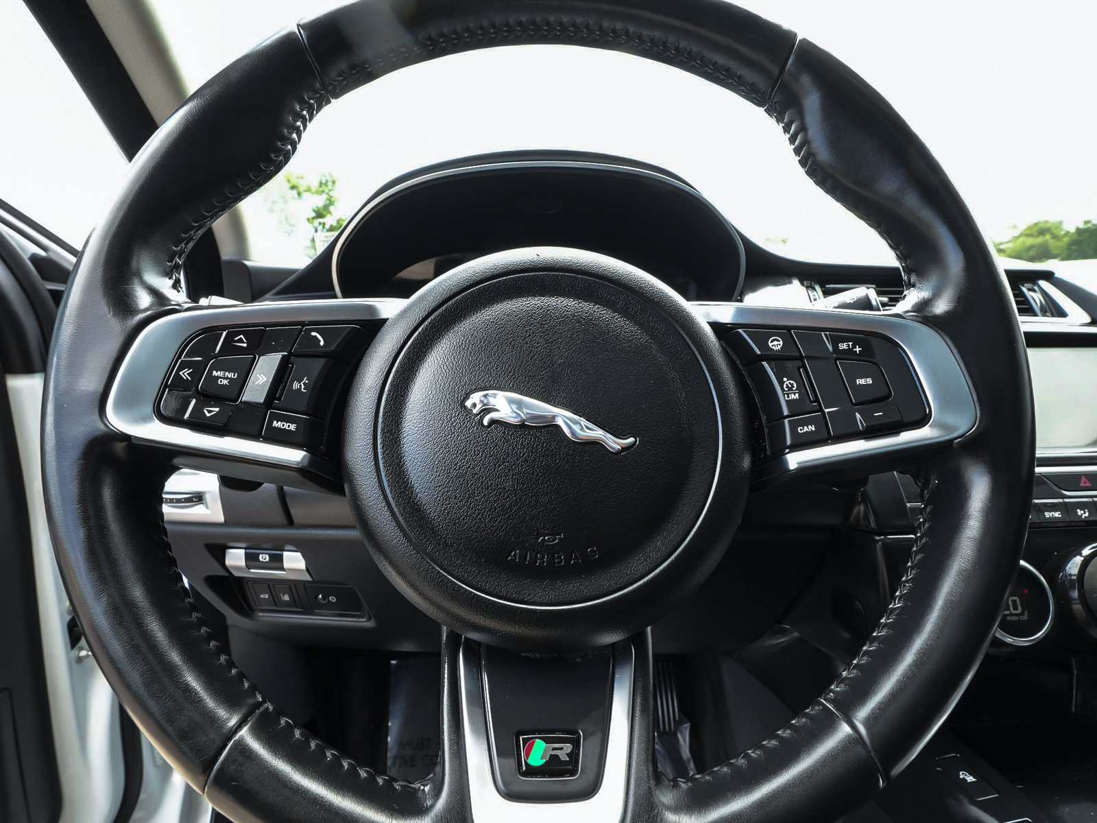 Used 2020 Jaguar E-PACE SE AWD/4WD image 18