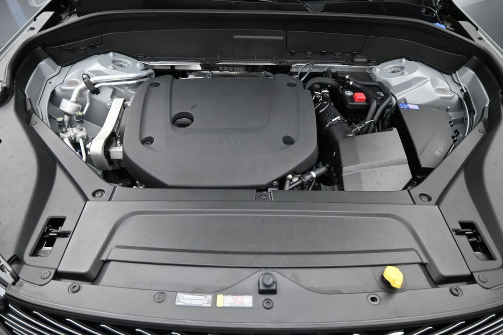 Certified 2026 Volvo XC90 B6 Ultra AWD/4WD image 13