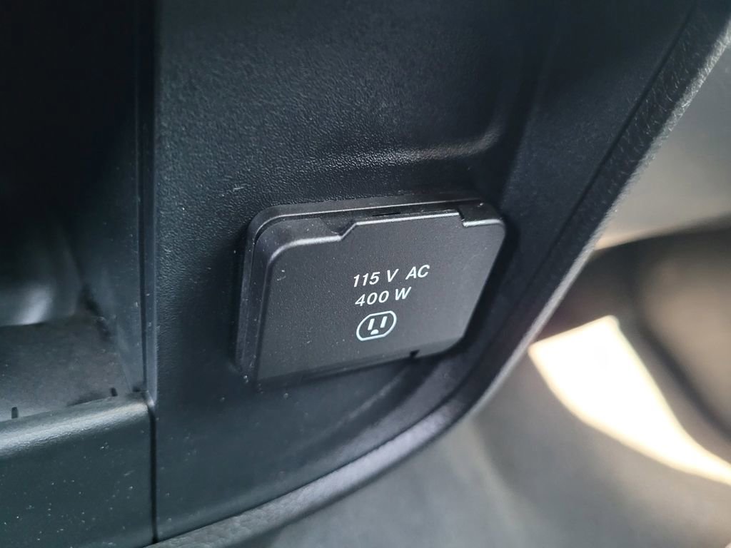 Used 2024 RAM 2500 Laramie w/ Safety Group AWD/4WD image 23