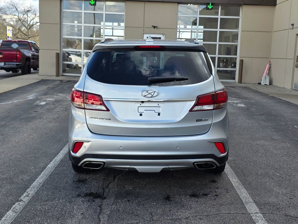Used 2018 Hyundai Santa Fe Limited image 4
