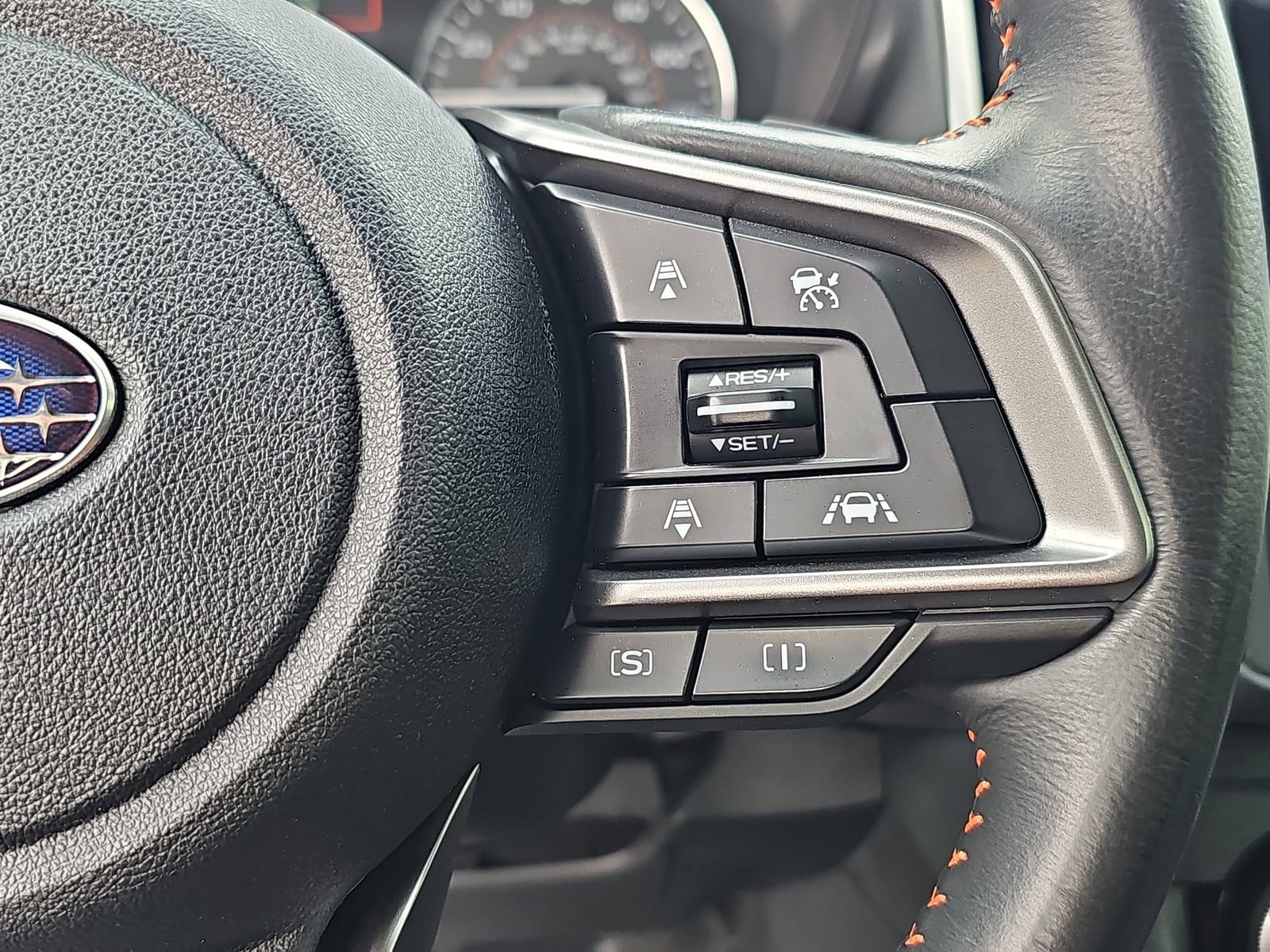 Used 2020 Subaru Crosstrek 2.0i Limited w/ Moonroof Package w/Navigation AWD/4WD image 17