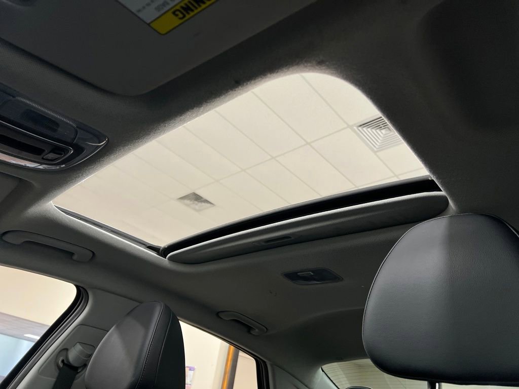 Used 2023 Hyundai Elantra Limited image 23