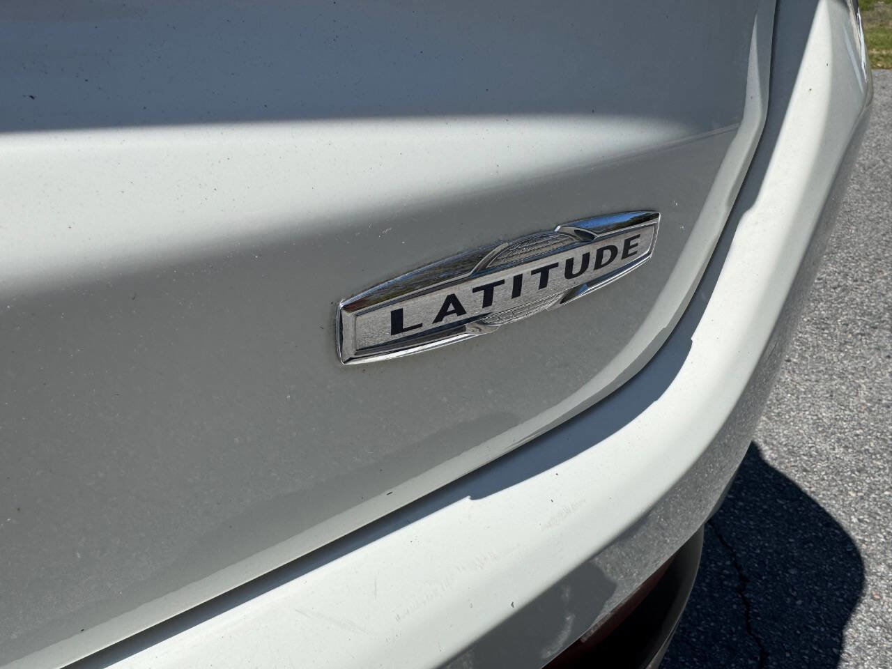 Used 2019 Jeep Compass Latitude image 37