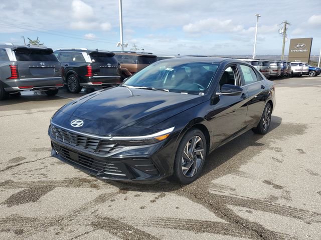 New 2026 Hyundai Elantra Limited image 2